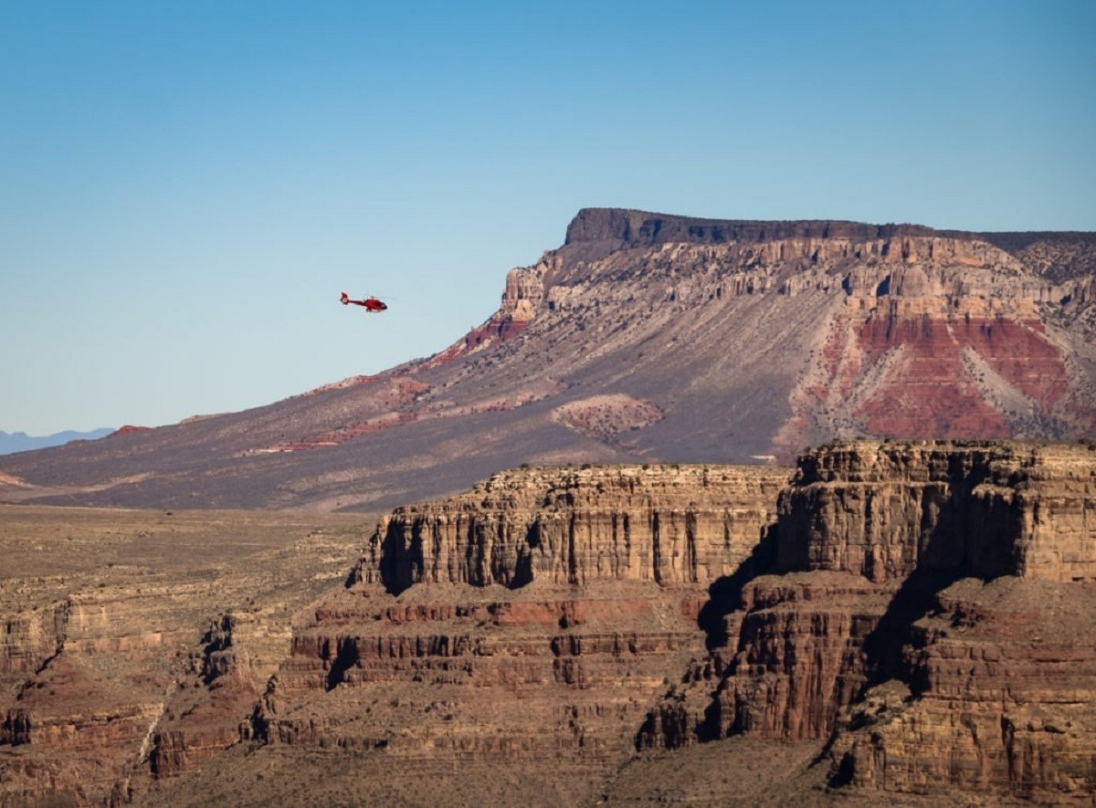 El helicóptero había despegado del aeropuerto de Palm Springs  con destino a Boulder City, Nevada. Foto: Twitter @Trend_War_Newss
