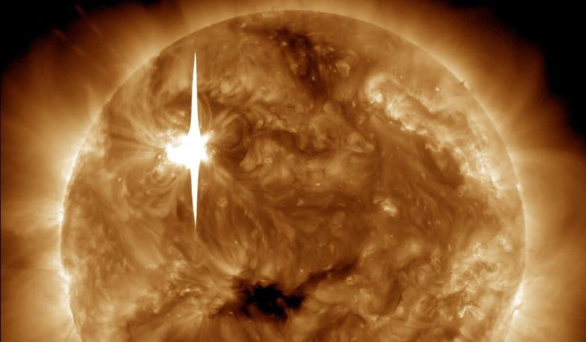 Captura la NASA impresionante erupción solar: prevén daños en GPS y satélites