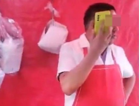 Taquero amenaza de muerte clientes con cuchillo; ya fue detenido (VIDEO)