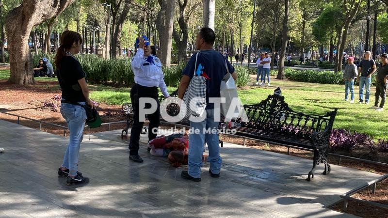 Mujer apuñala a agresor tras ser asaltada en la Alameda Central. Foto: Ramón Ramírez