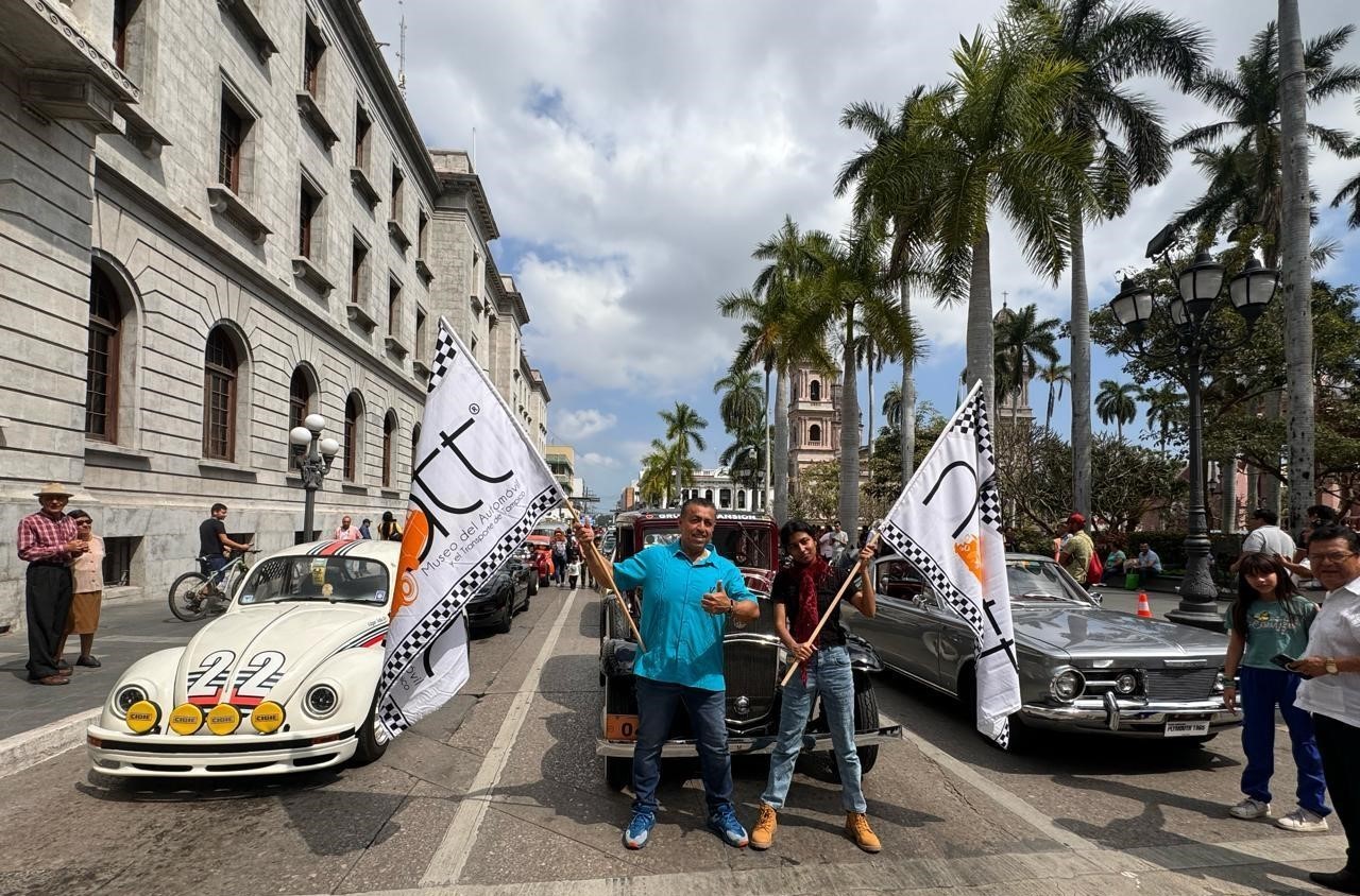 Así se vivió el desfile de autos clásicos MATT en Tampico