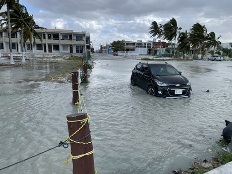 Éste fue el saldo de los fuertes vientos registrados en Yucatán