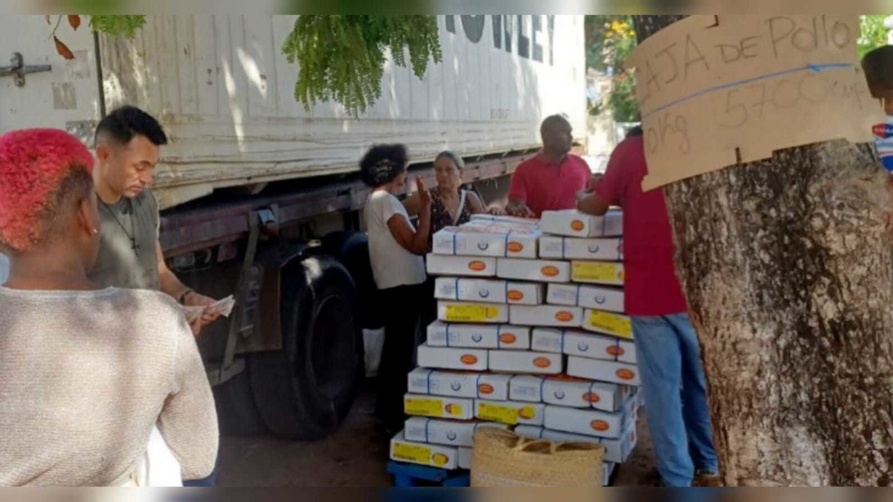 Los ladrones lograron sustraer la carne de una instalación estatal ubicada en La Habana, llevándose consigo 1.660 cajas. Foto:  Facebook / Fernando Ravsberg