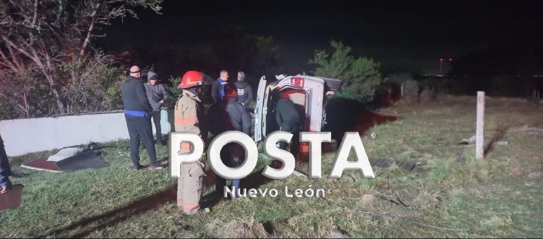 Identifican a integrantes de Duelo lesionados tras volcadura en Cadereyta