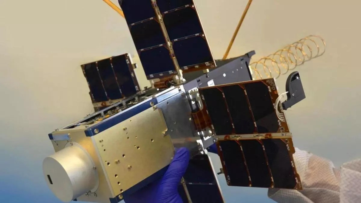 Combatirá Japón contaminación espacial con satélite de madera