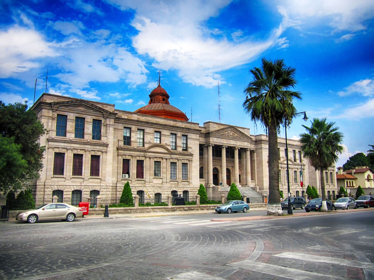 Escuela Normal Superior del Estado de Coahuila. Foto de redes.