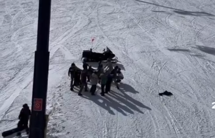 Adolescente cae desde teleférico en Mammoth Mountain, California, Estados Unidos. Foto. Captura de Imagen