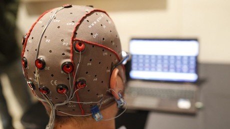 China mejorará implantes de chips cerebrales de Neuralink