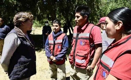 Gobernadora Delfina Gómez supervisa combate de incendios en Jilotzingo