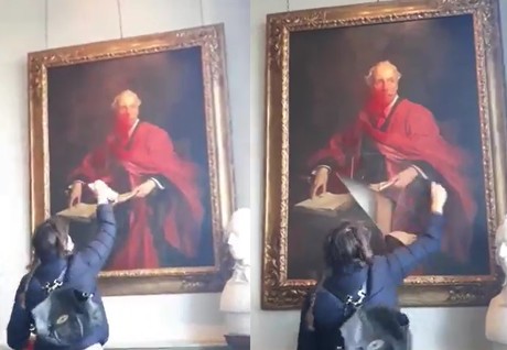 Destruyen pintura de Lord Balfour en la Universidad de Cambridge (VIDEO)