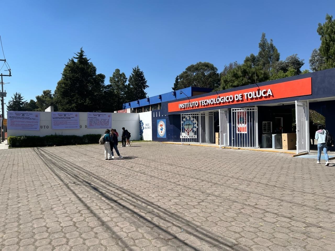 Este lunes, alumnas y alumnos del Instituto Tecnológico de Toluca se quedaron sin clases debido a un paro de docentes y trabajadores sindicalizados. Imagen: POSTA