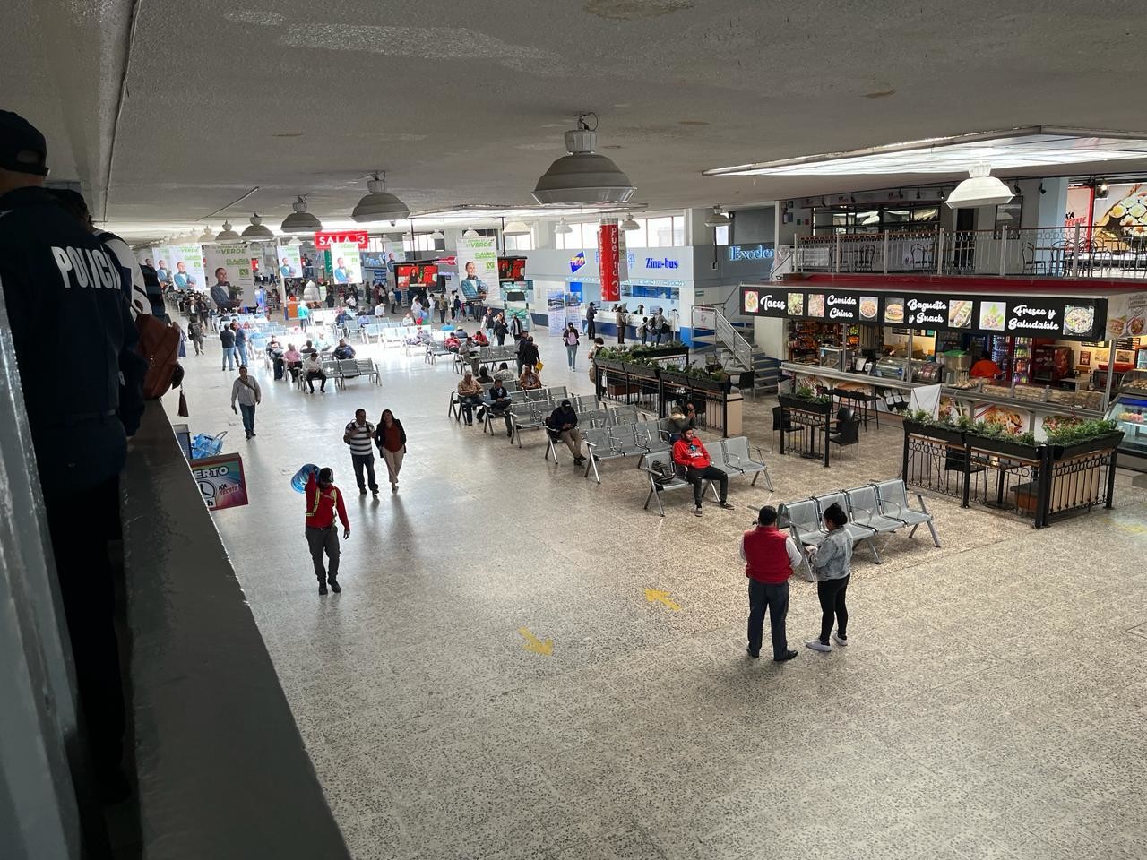 En la Terminal de Autobuses de Toluca, la problemática de cobro de piso y asaltos a transeúnte sigue latente en la zona. Imagen: POSTA