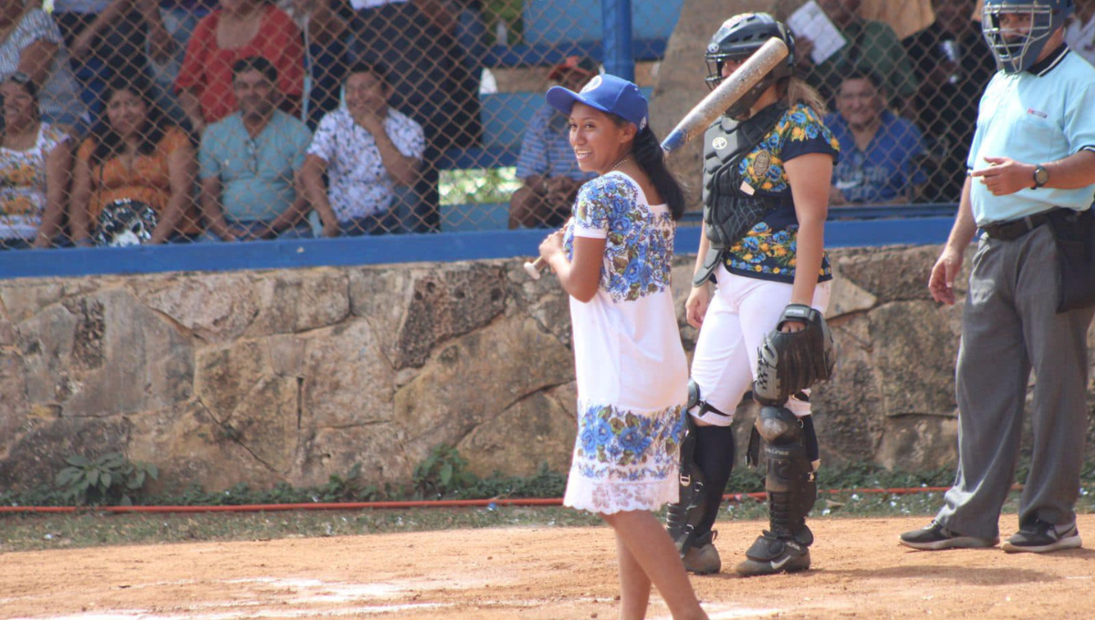 Las Amazonas recibieron un reconocimiento de la UADY por su impacto en la sociedad Foto: Deportes Uady