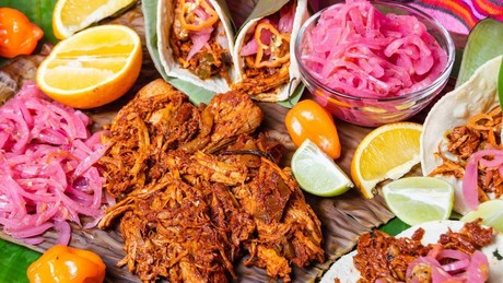 ¿Por qué se come cochinita pibil los domingos en Yucatán?