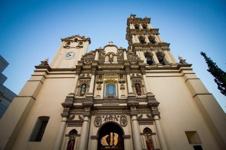 >Visita a los Siete Templos en Semana Santa: Significado y ubicación en Monterrey