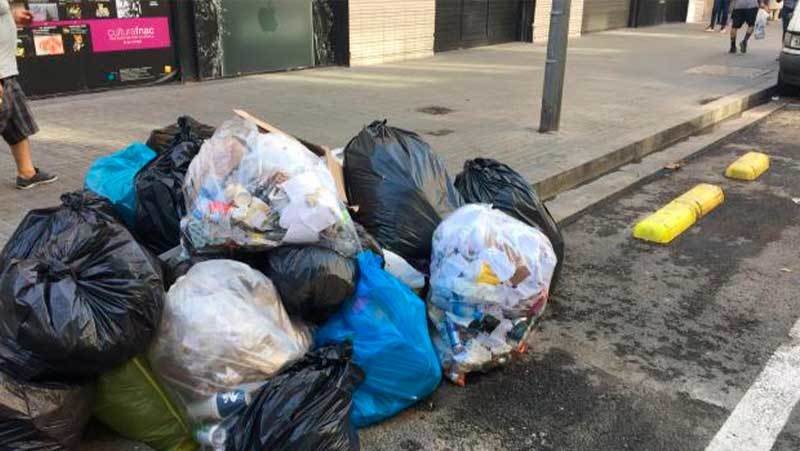 ¿Tiras tu basura en la calle? Hacerlo puede traerte multas de hasta 4 mil pesos.     Foto: Especial