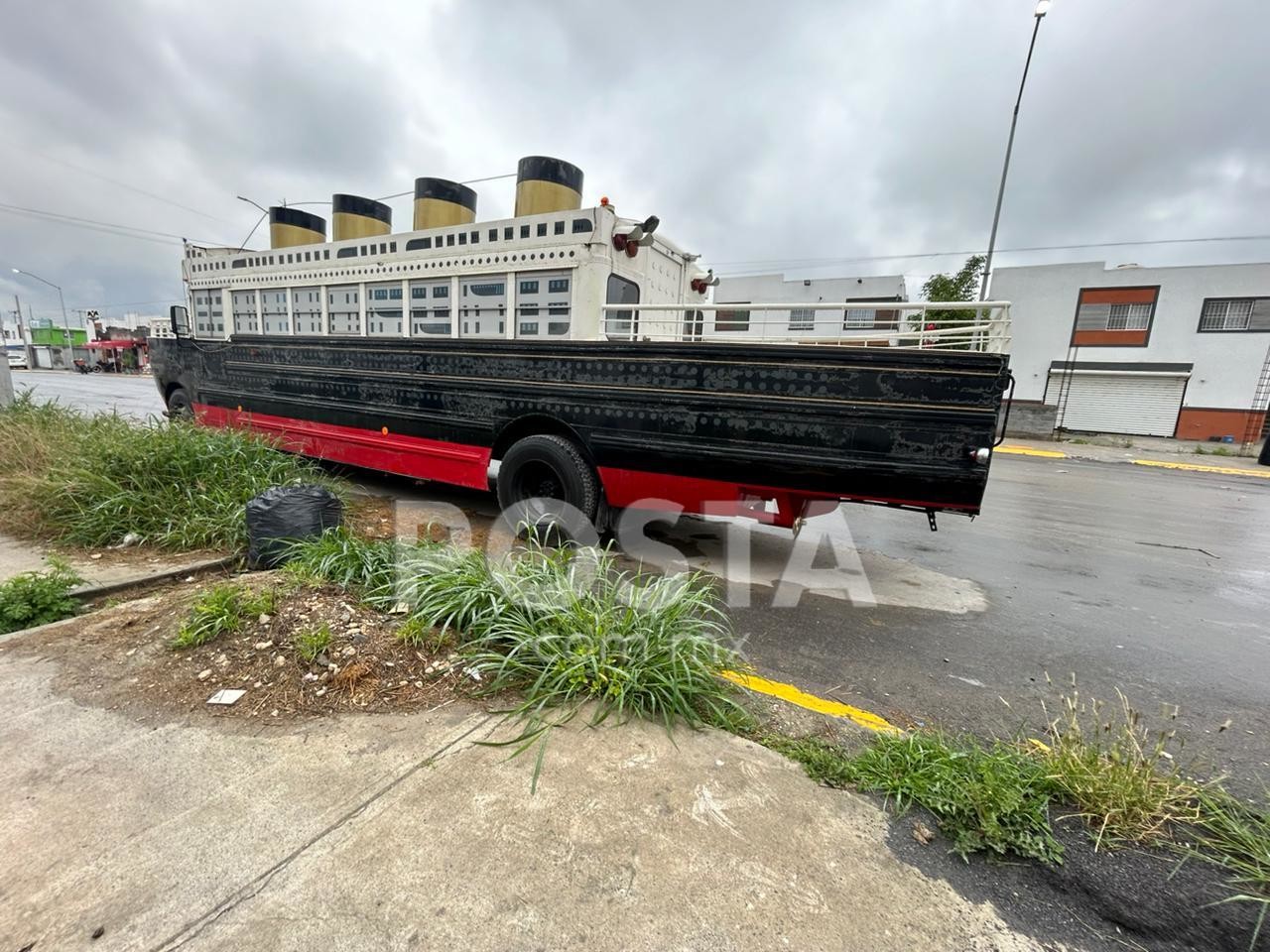 Conoce el Titanic con ruedas de Juárez