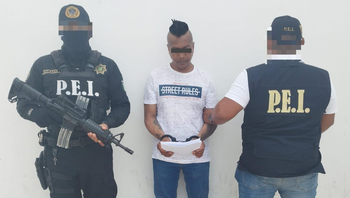 El hombre habría cortado cabeza y cuello con un machete Fotos: SSP Yucatán