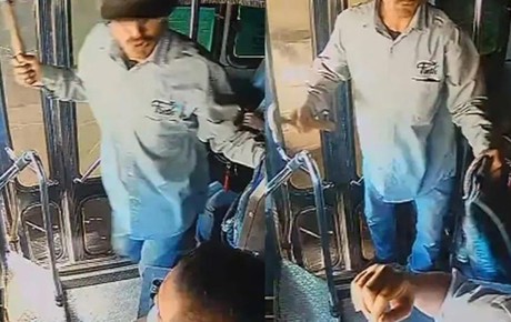 Pasajero ataca a conductor de autobús con martillo (VIDEO)