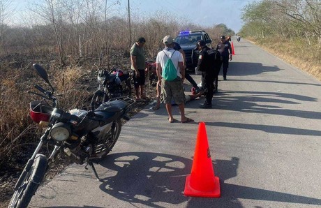 Derrapa en su moto por acomodarse el casco al viajar a Santa Clara, Yucatán