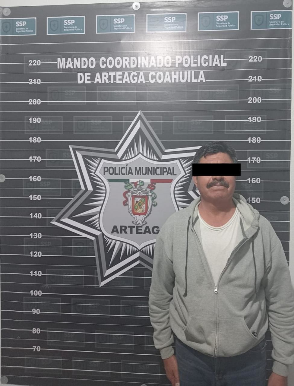 Detienen a hombre que realiza fogata en Coahuila. Foto de Policía.
