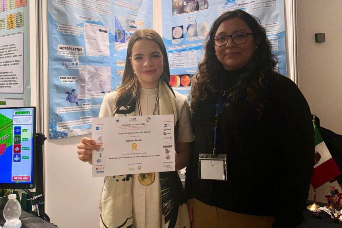 Sudcalifornianas ganadoras de la medalla de oro en el Italian Contest for Young Scientists. Foto: Gobierno de BCS