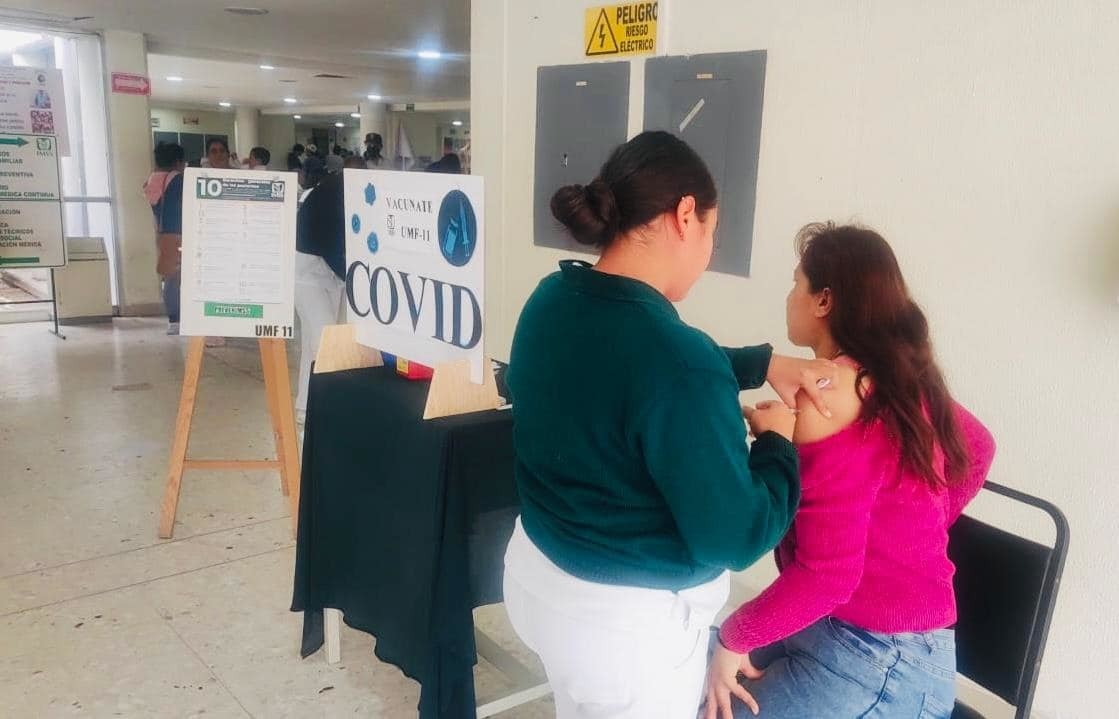 El IMSS esta invitando a la población a aplicarse la vacuna contra el Covid 19. Foto: Facebook IMSS delegación Durango.