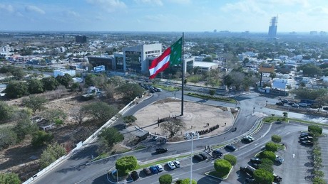 La bandera de Yucatán vuelve a ondear como símbolo de nuestra identidad