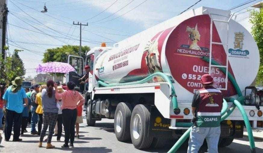 Realizan operativo por reparto de agua en pipas en Nezahualcóyotl. Foto:   Miguel González