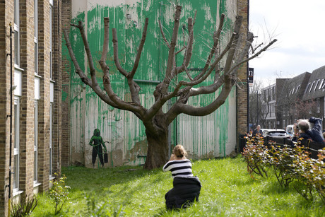 Nuevo mural de Banksy en Londres despierta reflexiones ambientales
