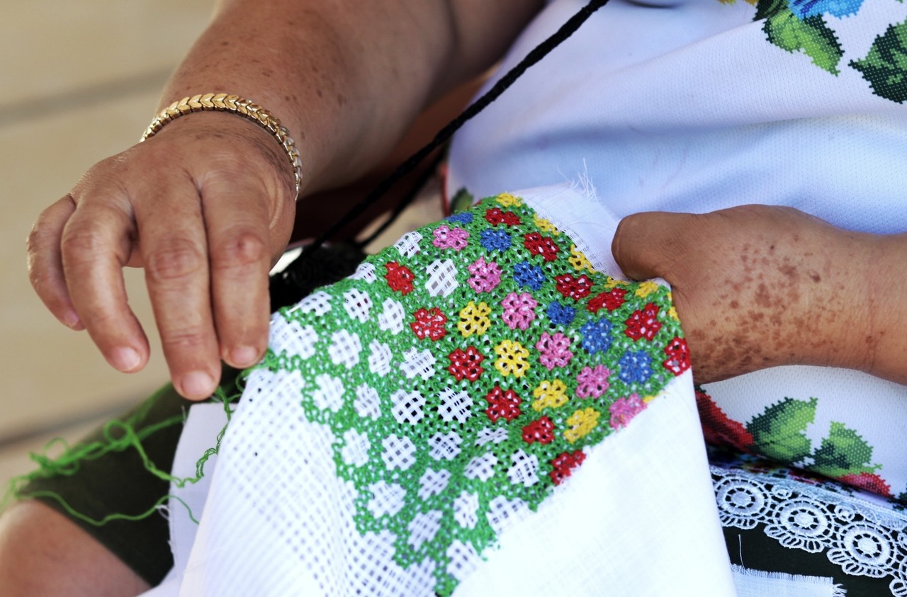 Desde Nueva York, reconocen la labor de las emblemáticas bordadoras yucatecas