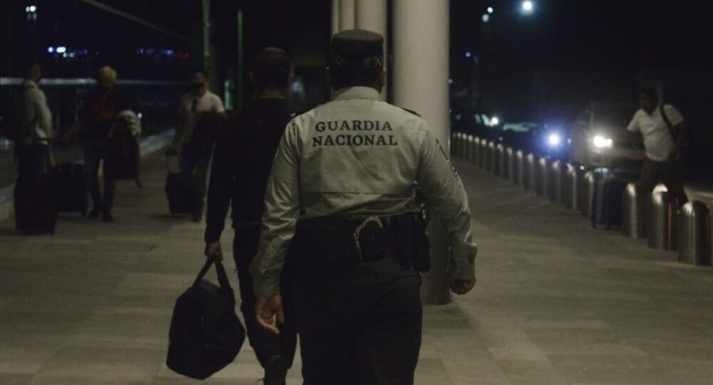Alarma en el Aeropuerto de Mérida: detienen a estadounidense con arsenal