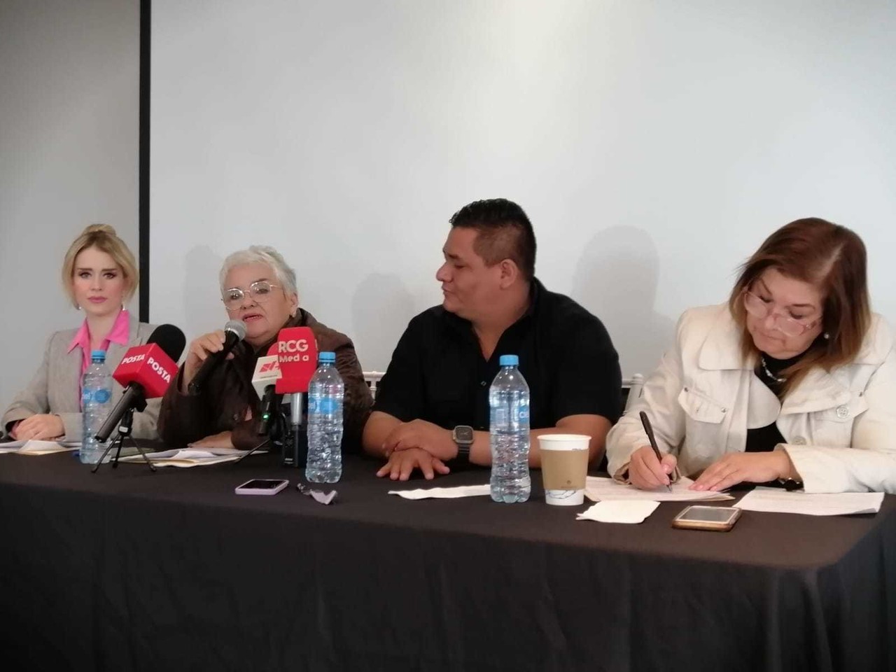 La secretaria de Cultura, Esther Quintaba, presentó detalles del evento religioso. (Fotografía: Claudia Almaraz)