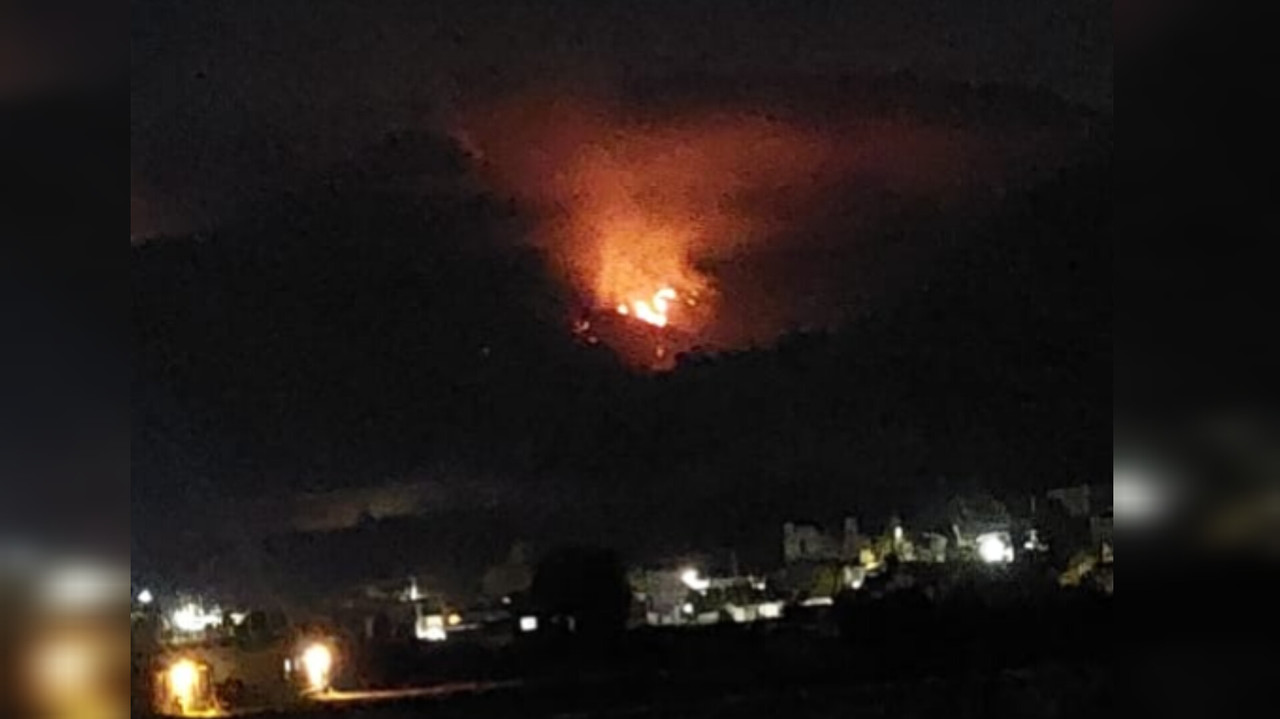 Vecinos reportan incendio en Lerma. Foto: @SinaidNabor