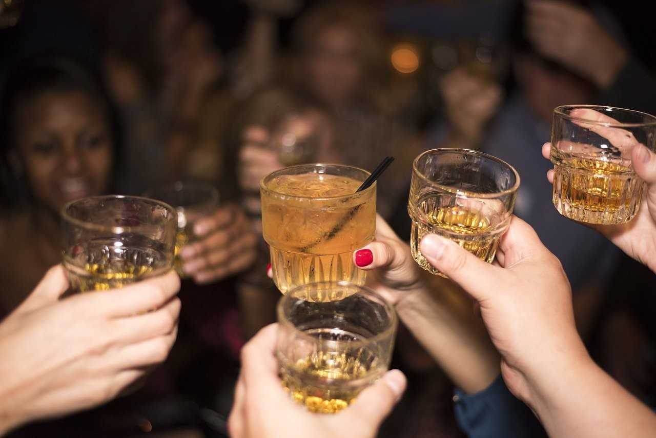 Las urgencias médicas por consumo de alcohol en mujeres en Edoméx alcanzaron las 4, 511 en 2023. Foto: Especial
