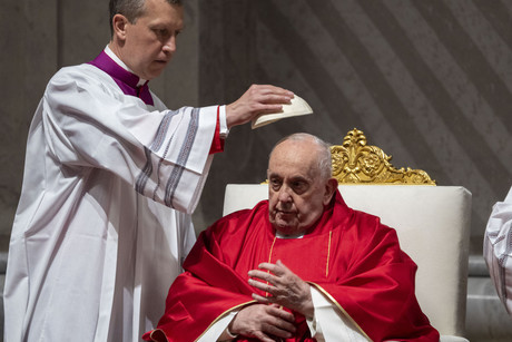 Papa Francisco no asiste al Viacrucis por motivos de salud