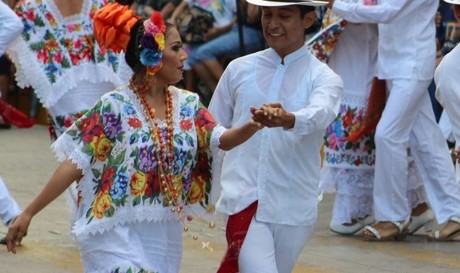 Guayabera yucateca: Conoce el origen de esta tradicional prenda