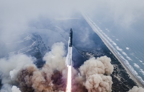 Lanzan con éxito el cohete Starship de Space X