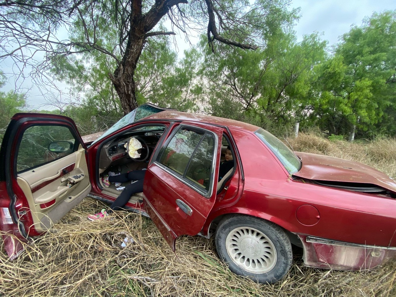 4 lesionados en accidente carretero en carretera a Reynosa. Foto. PCNL