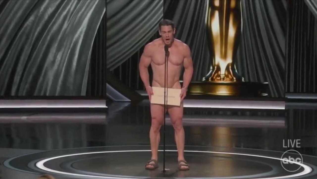 Premios Óscar 2024: John Cena aparece desnudo en la gala (VIDEO)
