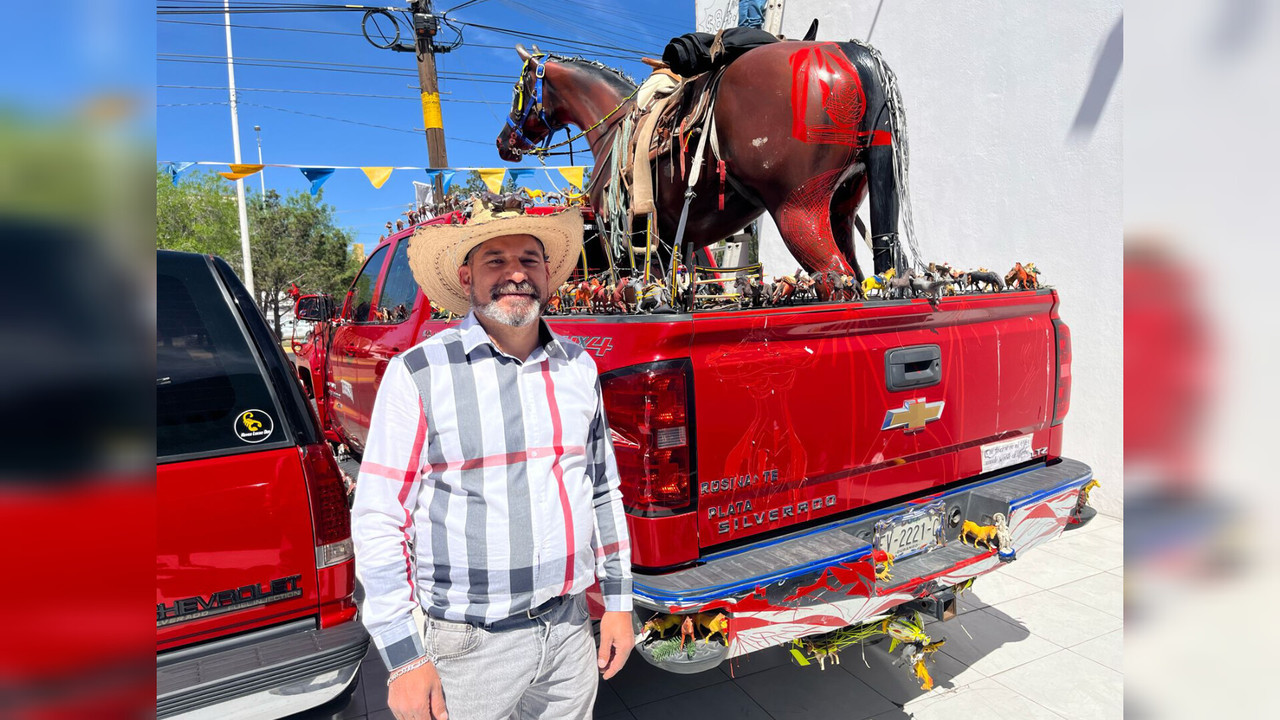 Circula en Durango 'el Compa de los caballos'