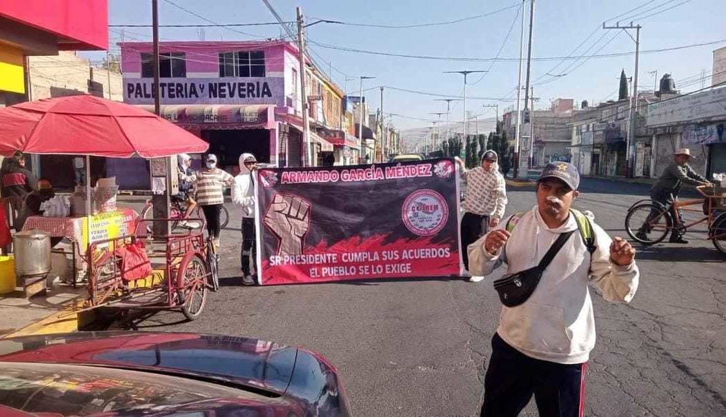 Transportistas realizan manifestación en Valle de Chalco. Foto: Especial