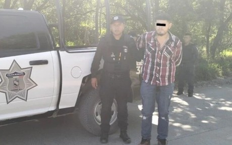 Lo arrestan por tirar escombro en Juárez