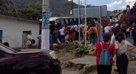 Revelan lista de heridos en accidente de peregrinos rumbo a Chalma