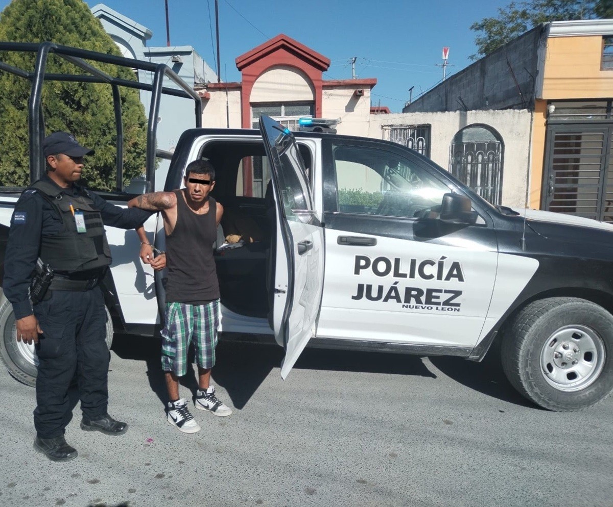 Julio 'N' fue trasladado ante la autoridad correspondiente para que responda por los delitos de amenazas y los que resulten.  Foto: Secretaría de Seguridad Pública de Juárez