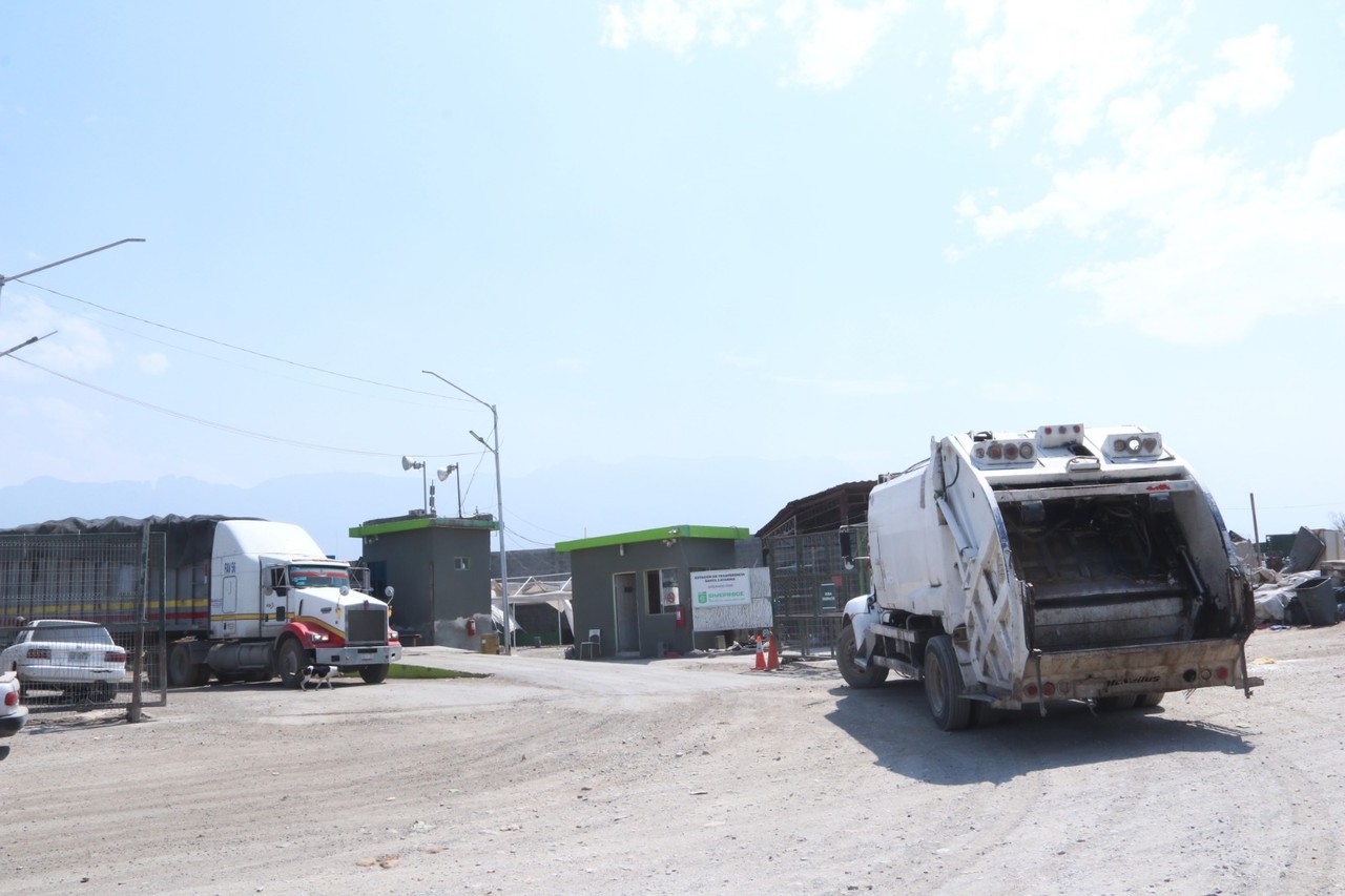Ubicada entre Morfeo y Antiguo Camino a García, en la zona poniente, la planta de Simeprode recibe anualmente 150 mil toneladas de residuos. Foto: Especial.