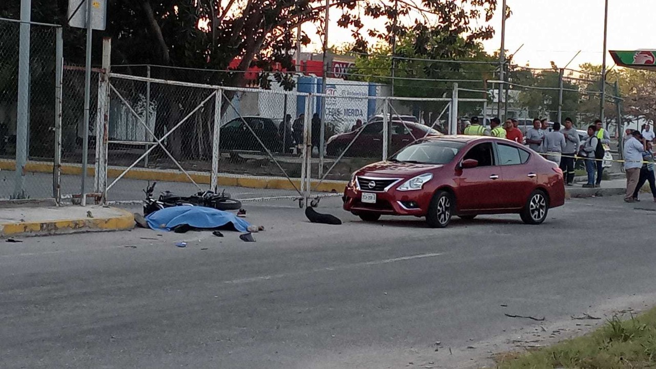 El conductor murió a pesar de tener puesto el casco Fotos: Redes Sociales