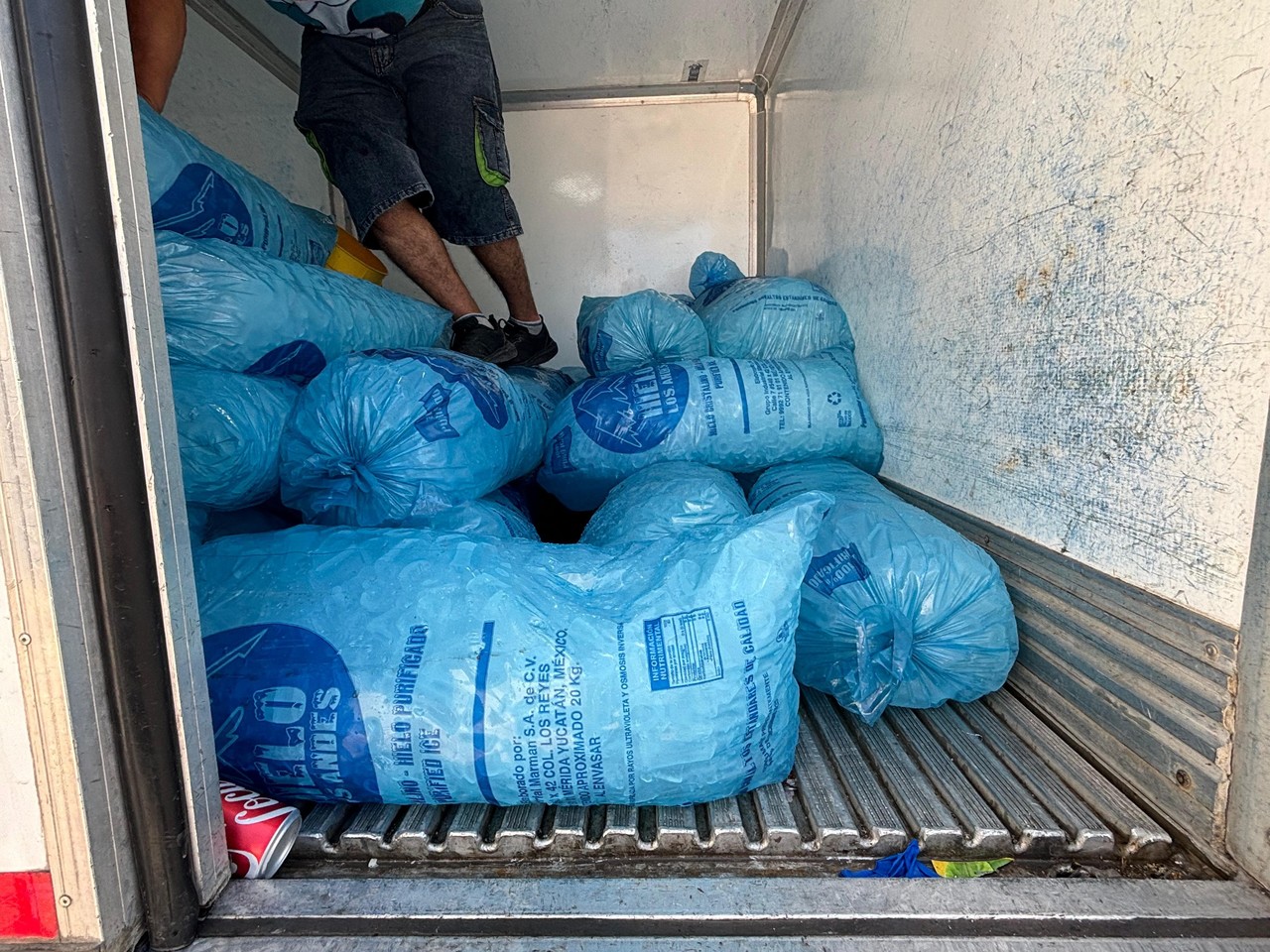 La venta de hielo se ha duplicado en los últimos días Fotos: Alejandra Vargas