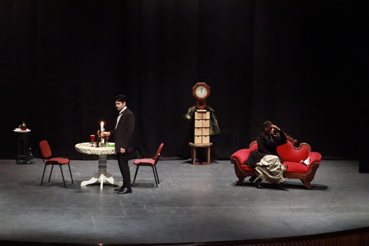 Puesta en escena 'Una discusión marital' en el Teatro de la Ciudad La Paz. Foto: Facebook / Instituto Sudcaliforniano de Cultura