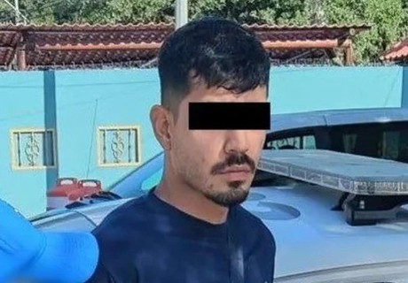 Arrestan a hombre en Monterrey con camioneta robada